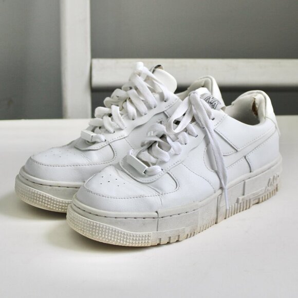 Nike Women's Air Force 1 Pixel Triple White Sneakers Size 7 - Picture 2 of 7